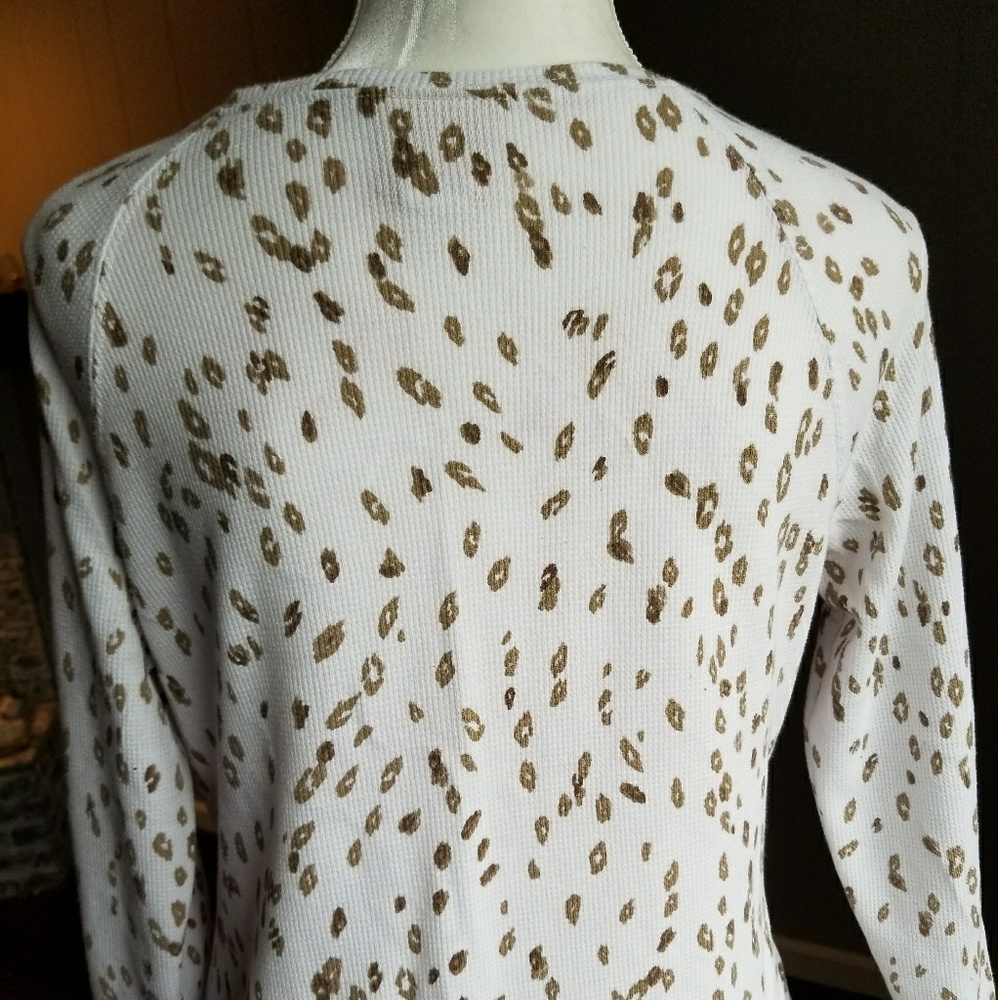 Animal print top with shiny bead design - Picture 4 of 5